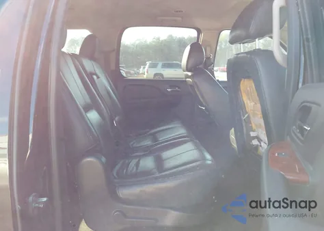 2013 Chevrolet Suburban 1500 Ls z USA, uszkodzony, nr VIN 1GNSCHE05DR348957